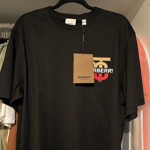 BURBERRY black short sleeve shirt